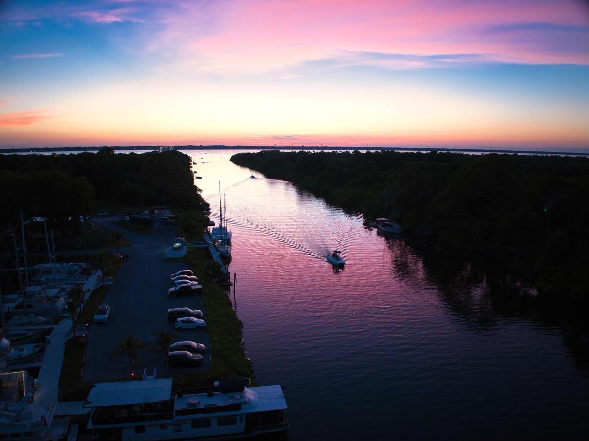 Dolphins Vacation Rental Merritt Island Экстерьер фото